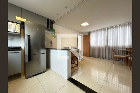 Sala/cozinha de apartamento para alugar com 1 quarto, 150m² em Serrano, Belo Horizonte