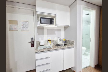 Cozinha de apartamento para alugar com 1 quarto, 26m² em Vila Uberabinha, São Paulo