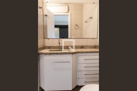 Banheiro da Suíte de apartamento para alugar com 3 quartos, 80m² em Vila Paris, Belo Horizonte