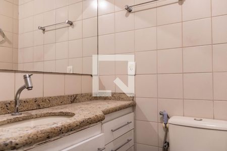 Banheiro da Suíte de apartamento para alugar com 3 quartos, 80m² em Vila Paris, Belo Horizonte