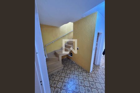 Escada de casa à venda com 4 quartos, 125m² em Jardim Santa Maria, São Paulo