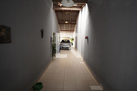 Casa à venda com 4 quartos, 200m² em Bairro Santa Rita, Goiânia