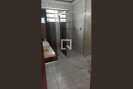 Banheiro de casa à venda com 4 quartos, 400m² em Jardim Anhembi, Barueri