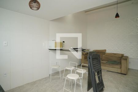 Cozinha de apartamento para alugar com 1 quarto, 27m² em Itaipuaçu, Maricá