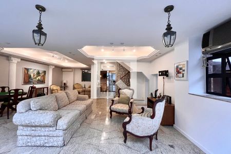 Casa para alugar com 3 quartos, 280m² em Copacabana, Rio de Janeiro