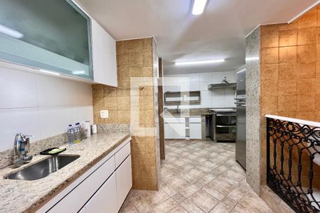 Casa para alugar com 3 quartos, 280m² em Copacabana, Rio de Janeiro