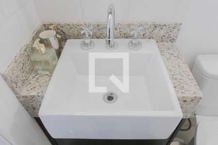 Banheiro de kitnet/studio para alugar com 1 quarto, 25m² em Pinheiros, São Paulo