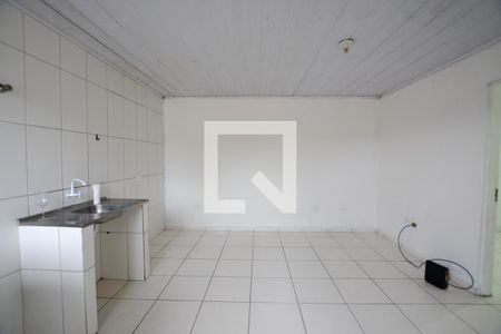 SALA / COZINHA de casa para alugar com 2 quartos, 50m² em Jardim Lucia, São Paulo