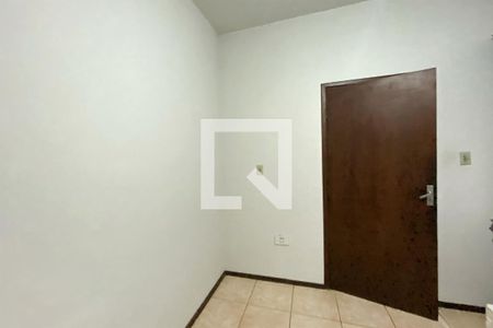 Quarto 2 de casa para alugar com 3 quartos, 100m² em Sagrada Família, Belo Horizonte
