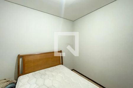 Quarto 1 de casa para alugar com 3 quartos, 100m² em Sagrada Família, Belo Horizonte