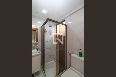 Banheiro da Suíte de apartamento à venda com 3 quartos, 75m² em Vila Valqueire, Rio de Janeiro