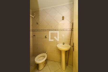 Banheiro de kitnet/studio para alugar com 1 quarto, 45m² em Centro Histórico, Porto Alegre