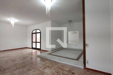 Sala de casa para alugar com 3 quartos, 236m² em Anil, Rio de Janeiro