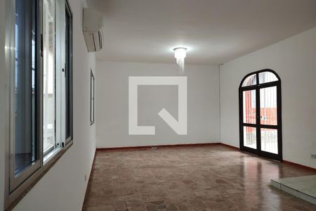 Sala de casa para alugar com 3 quartos, 236m² em Anil, Rio de Janeiro
