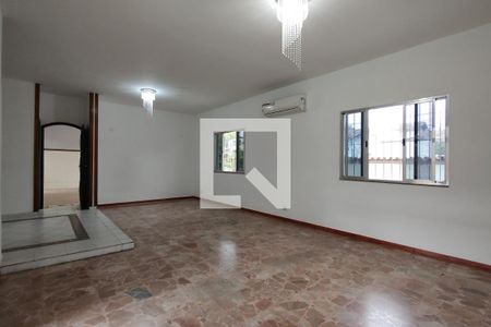 Sala de casa para alugar com 3 quartos, 236m² em Anil, Rio de Janeiro