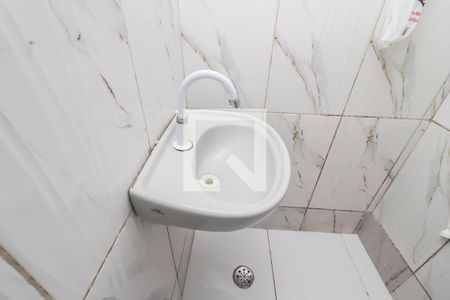 Banheiro de casa para alugar com 1 quarto, 70m² em Cidade Antônio Estêvão de Carvalho, São Paulo