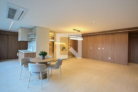 Sala de apartamento à venda com 3 quartos, 186m² em Real Parque, São Paulo