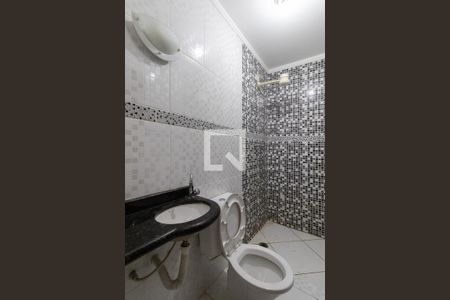 Banheiro Suíte 1 de casa para alugar com 2 quartos, 100m² em Vila Brasil, São Paulo