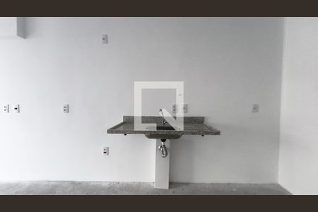 Cozinha de kitnet/studio para alugar com 1 quarto, 26m² em Liberdade, São Paulo