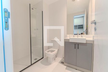 Banheiro de kitnet/studio para alugar com 1 quarto, 25m² em Bela Vista, São Paulo