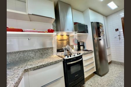 Apartamento à venda com 2 quartos, 100m² em Santa Lúcia, Belo Horizonte