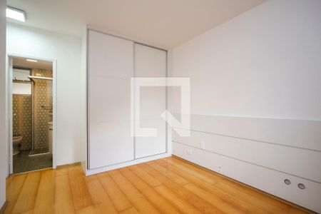 Suíte de apartamento à venda com 2 quartos, 74m² em Campo Belo, São Paulo