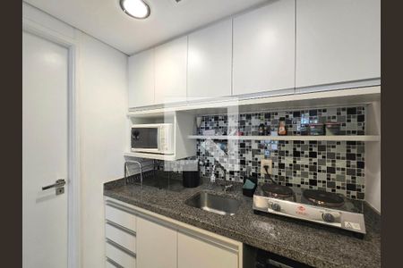 Cozinha de kitnet/studio para alugar com 1 quarto, 37m² em Indianópolis, São Paulo