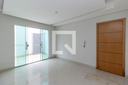 Sala de apartamento à venda com 2 quartos, 107m² em Piratininga, Belo Horizonte