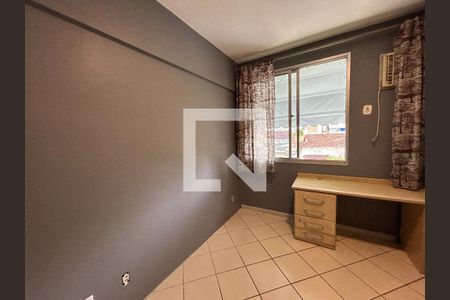 Quarto 1 de apartamento para alugar com 2 quartos, 60m² em Jardim Sulacap, Rio de Janeiro