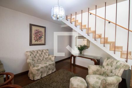 SALA de casa para alugar com 3 quartos, 154m² em Jardim Picolo, São Paulo