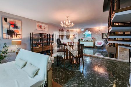 Sala de casa de condomínio à venda com 7 quartos, 400m² em Vila Isabel, Rio de Janeiro