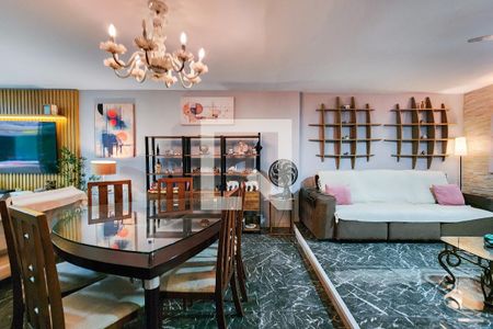 Sala de casa de condomínio à venda com 7 quartos, 400m² em Vila Isabel, Rio de Janeiro