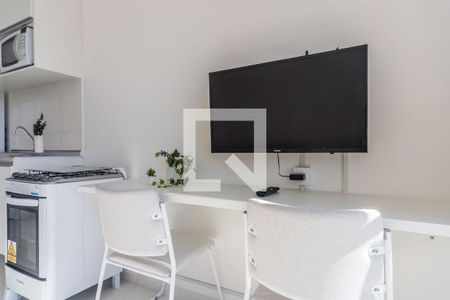 Sala de kitnet/studio para alugar com 1 quarto, 28m² em Vila Tolstoi, São Paulo