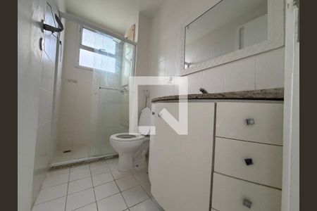 Banheiro da suíte 1 de apartamento à venda com 2 quartos, 77m² em Barra da Tijuca, Rio de Janeiro