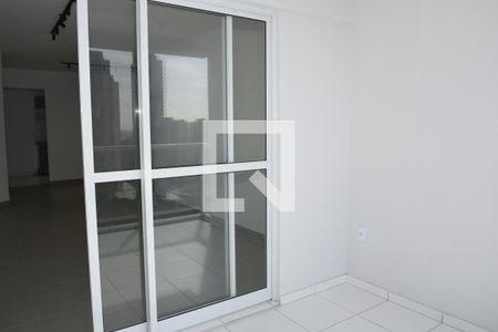 Varanda de apartamento para alugar com 4 quartos, 138m² em Jardim Santa Barbara, Embu das Artes