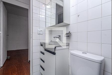 banheiro social_3 de apartamento para alugar com 2 quartos, 52m² em Jardim Celeste, São Paulo