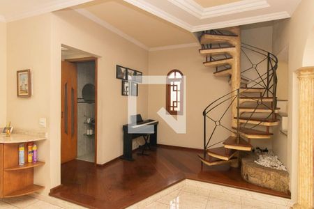 Hall da Escada de casa para alugar com 3 quartos, 800m² em Tucuruvi, São Paulo