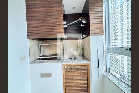 Varanda de apartamento para alugar com 3 quartos, 146m² em Itaim Bibi, São Paulo