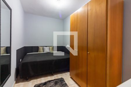 Quarto de casa para alugar com 1 quarto, 34m² em Iapi, Osasco