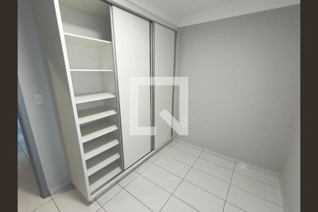Casa para alugar com 5 quartos, 330m² em Saraiva, Uberlândia