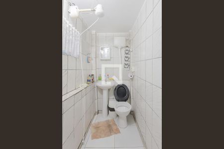 Banheiro de casa à venda com 1 quarto, 183m² em Jardim das Bandeiras, São Paulo