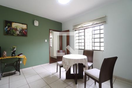 Sala de Jantar de casa para alugar com 3 quartos, 300m² em Brasil, Uberlândia