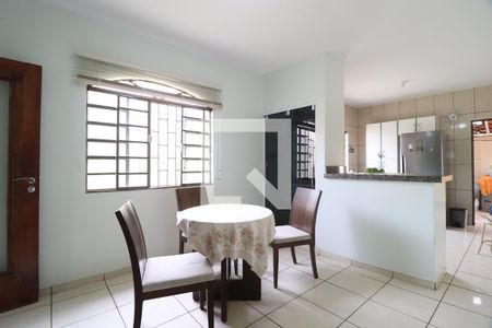 Sala de Jantar de casa para alugar com 3 quartos, 300m² em Brasil, Uberlândia