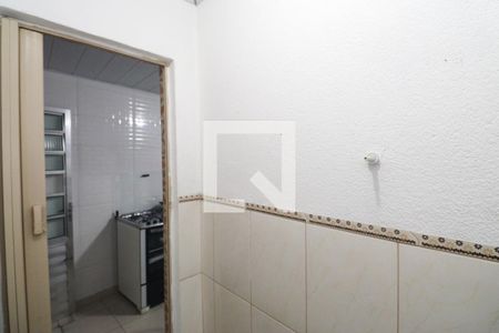 Banheiro 1 de casa à venda com 2 quartos, 185m² em Parque Casa de Pedra, São Paulo