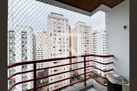 Varanda de apartamento para alugar com 1 quarto, 32m² em Moema, São Paulo