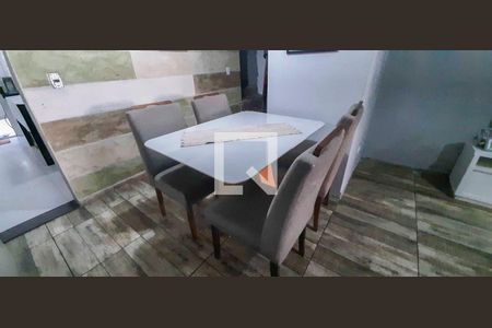 Casa à venda com 3 quartos, 266m² em Santa Maria, Osasco