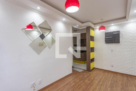Sala  de apartamento para alugar com 2 quartos, 45m² em Canhema, Diadema