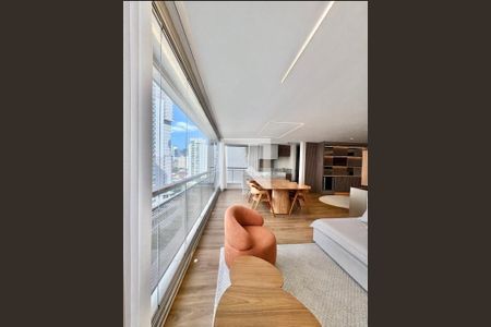 Apartamento à venda com 3 quartos, 197m² em Jardim das Acacias, São Paulo
