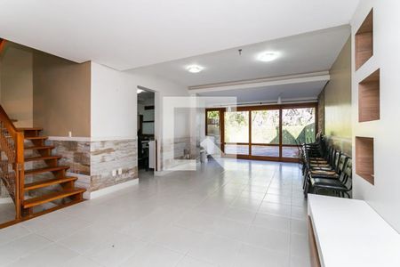 Sala de casa de condomínio para alugar com 3 quartos, 233m² em Tristeza, Porto Alegre