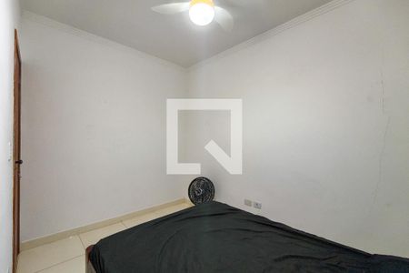 Quarto de casa de condomínio para alugar com 2 quartos, 50m² em Maracanã, Praia Grande